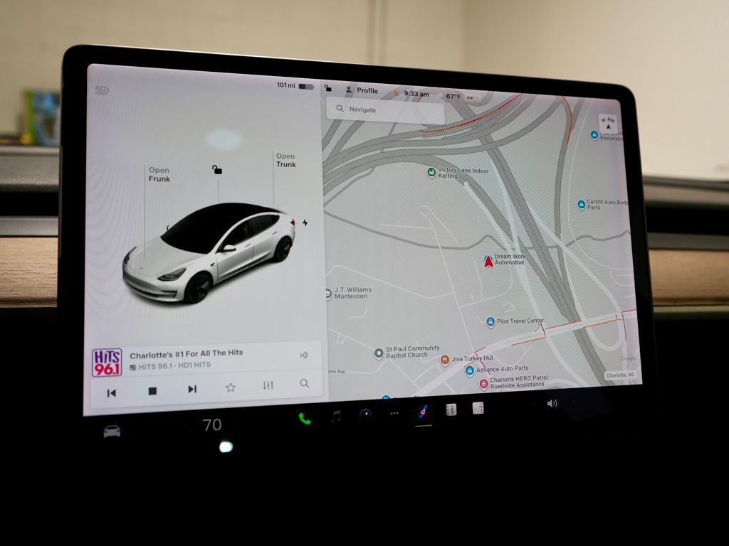 Used 2021 Tesla Model 3 Standard Range Plus image 4