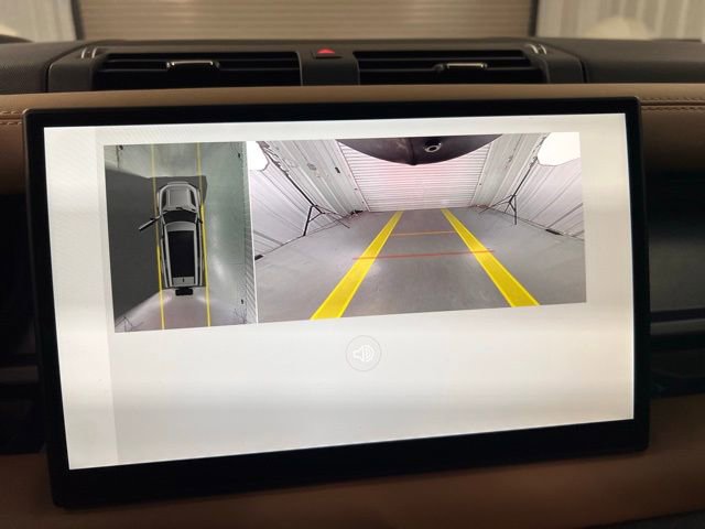 Used 2025 Land Rover Defender 130 V8 image 33