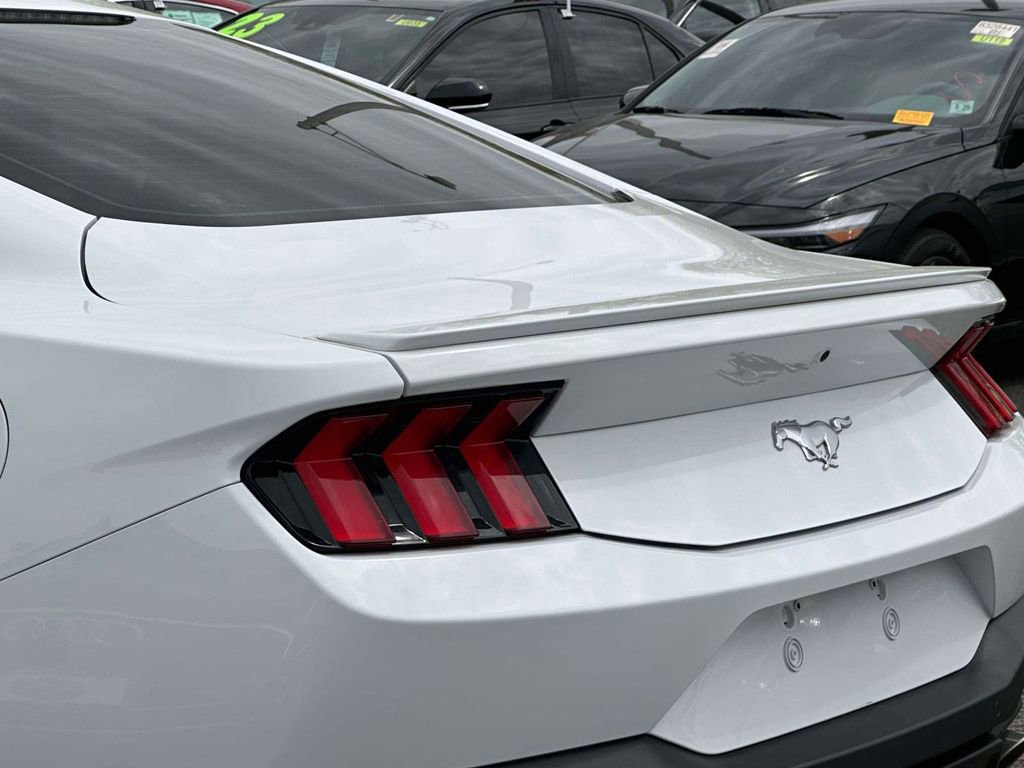 Used 2024 Ford Mustang Premium RWD image 8