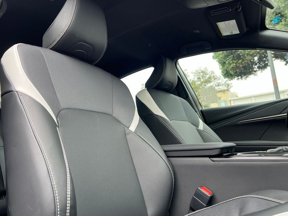 New 2026 Toyota Camry SE FWD image 17