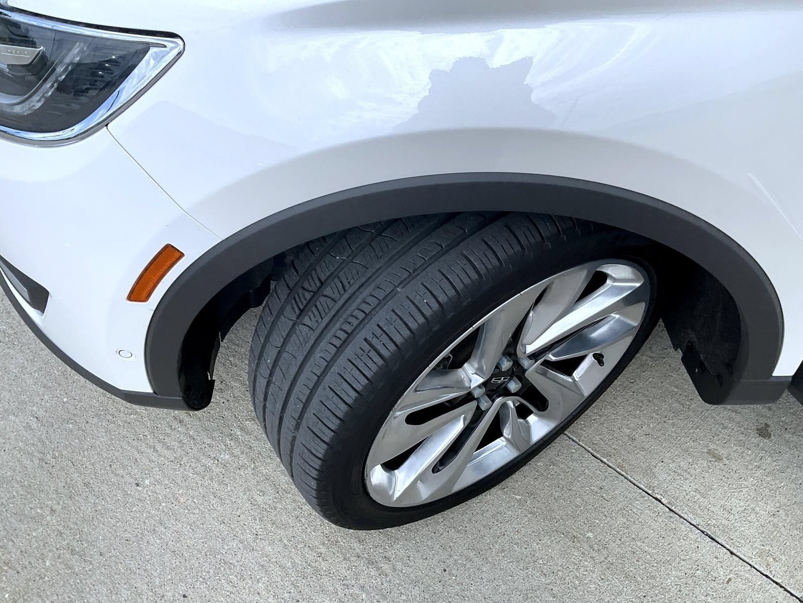 Used 2018 Lincoln MKX Reserve w/ Driver Assistance Package AWD/4WD image 23