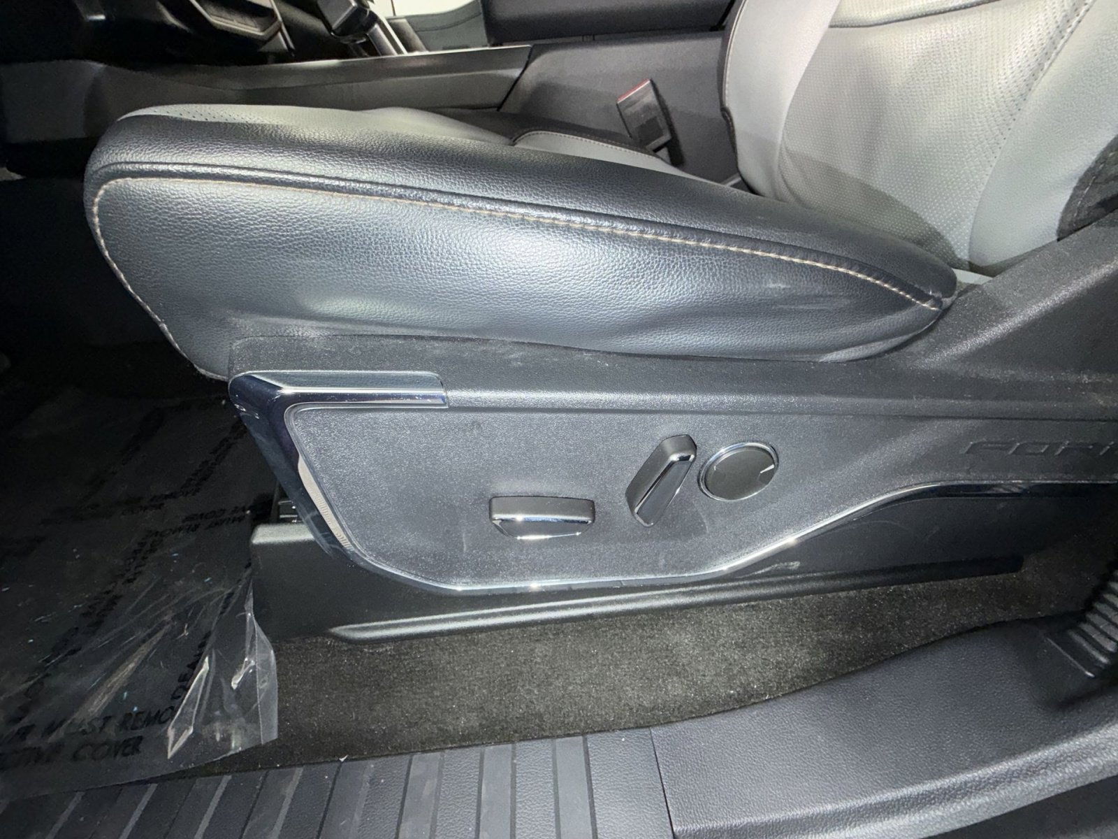 Used 2022 Ford F150 Lightning Lariat w/ Equipment Group 511A High image 14