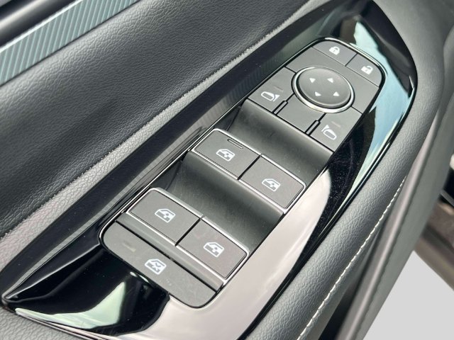 Used 2025 Nissan Murano SL AWD/4WD image 19