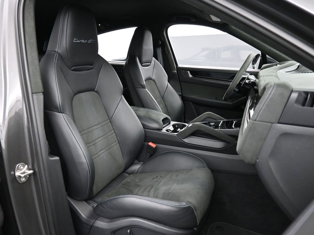 Certified 2024 Porsche Cayenne Turbo GT image 31