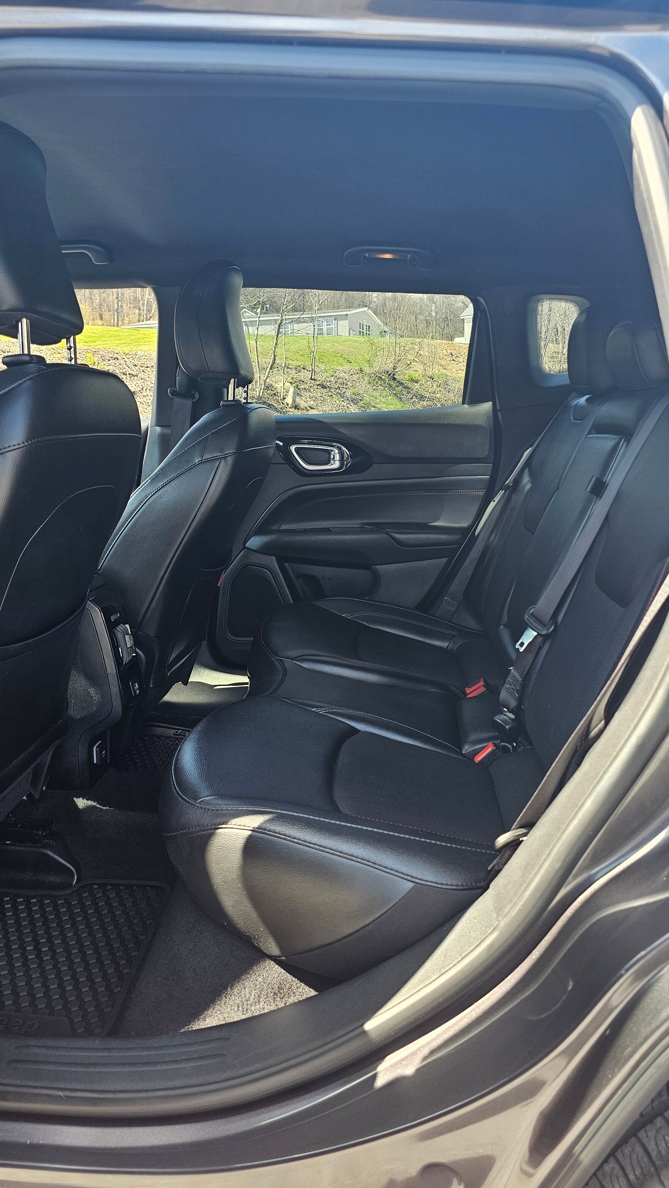 Used 2023 Jeep Compass Trailhawk AWD/4WD image 17