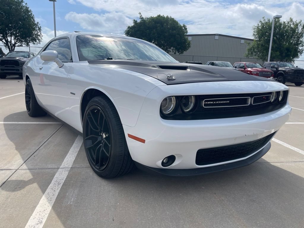 Used 2016 Dodge Challenger R/T Plus RWD image 1