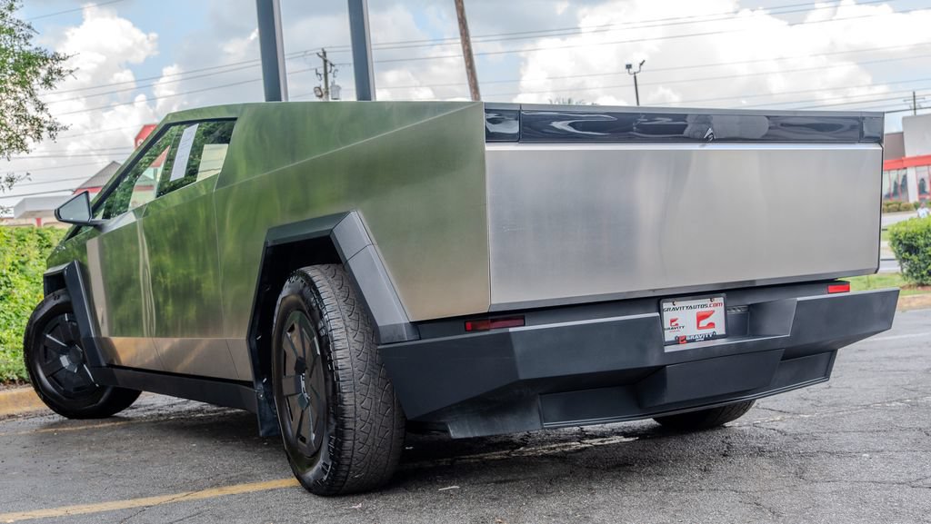 Used 2025 Tesla Cybertruck AWD Crew Cab image 22