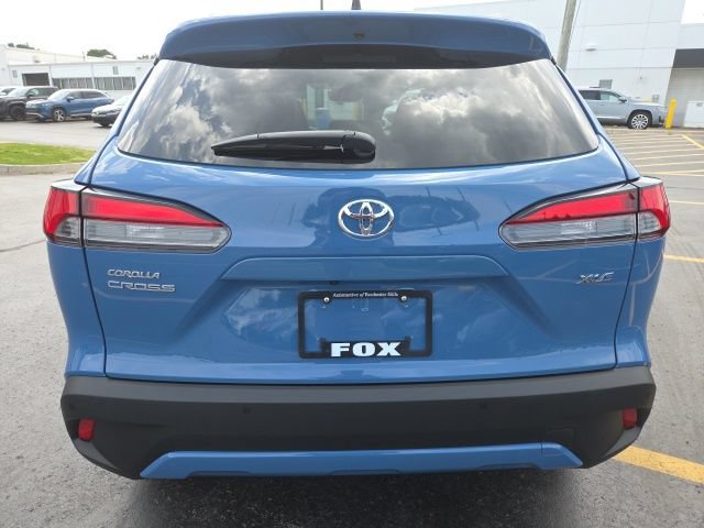 Used 2026 Toyota Corolla Cross XLE FWD image 6