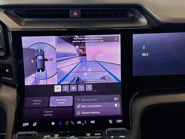 New 2026 Porsche Cayenne Electric AWD/4WD image 18