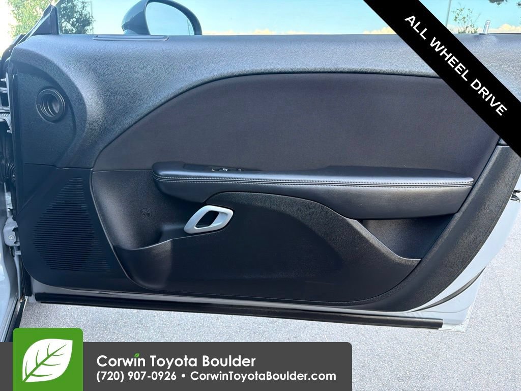 Used 2022 Dodge Challenger SXT w/ Driver Convenience Group AWD/4WD image 10
