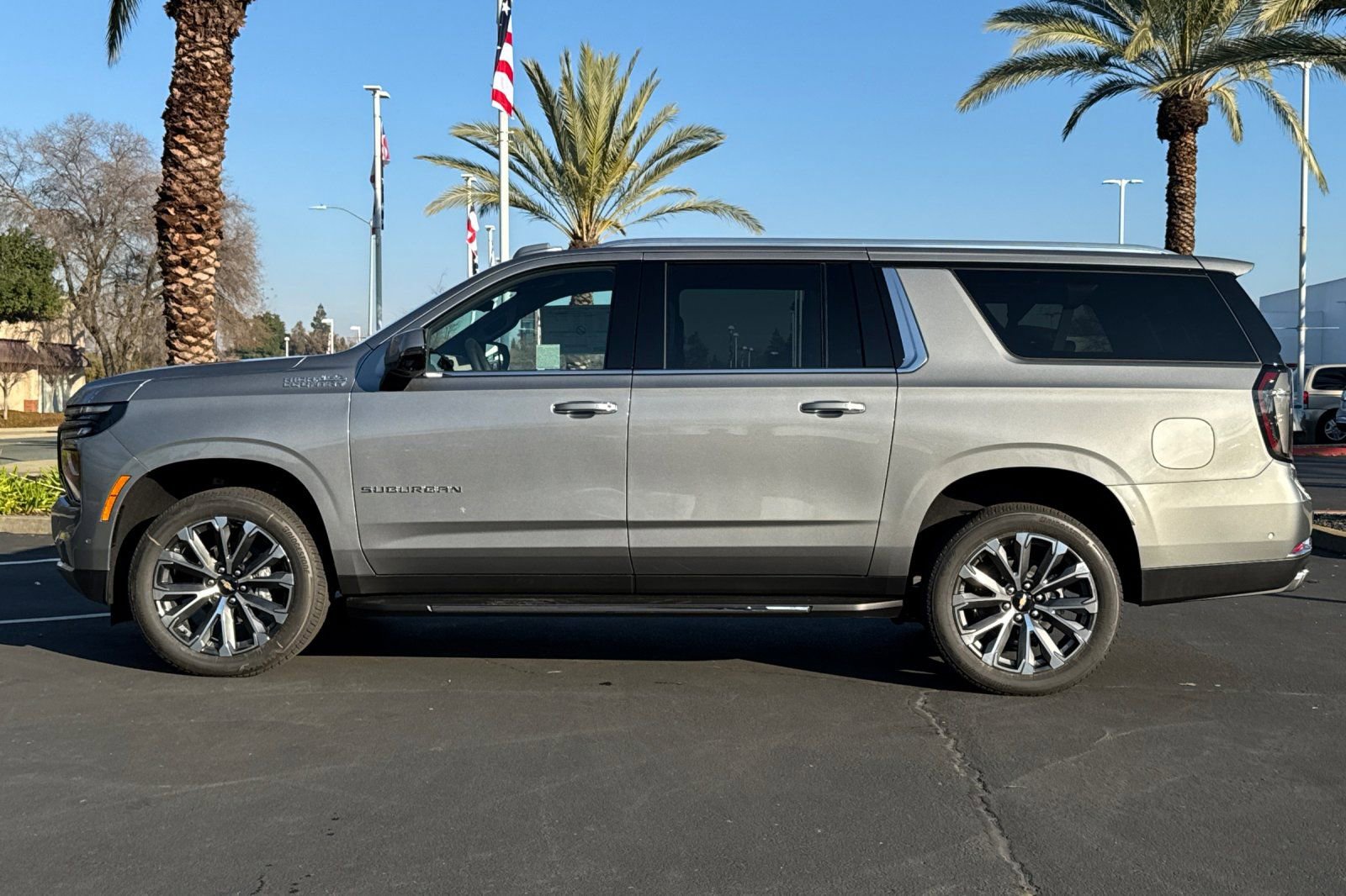 New 2026 Chevrolet Suburban High Country image 6