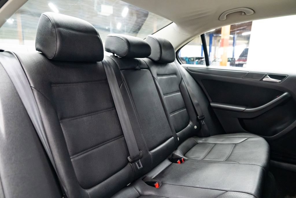 Used 2012 Volkswagen Jetta SE image 23