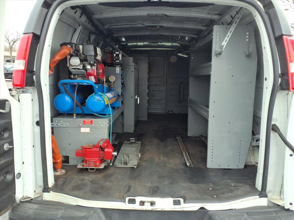 Used 2017 Chevrolet Express 3500 Extended RWD image 29