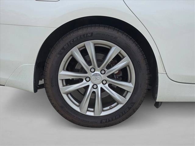 Used 2019 INFINITI Q70 Luxe RWD image 22