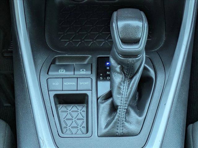 Used 2022 Toyota RAV4 XLE image 12