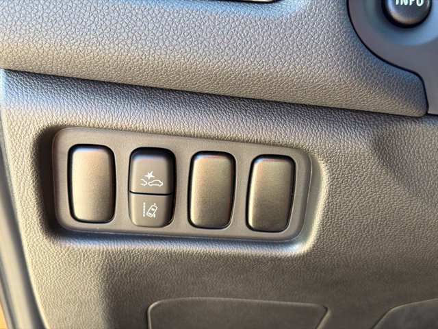 New 2027 Mitsubishi Outlander Sport LE FWD image 29