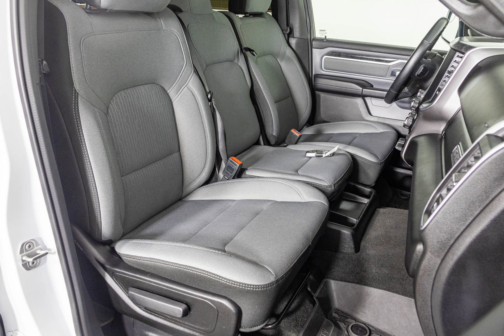 Used 2022 RAM 1500 Big Horn AWD/4WD image 46