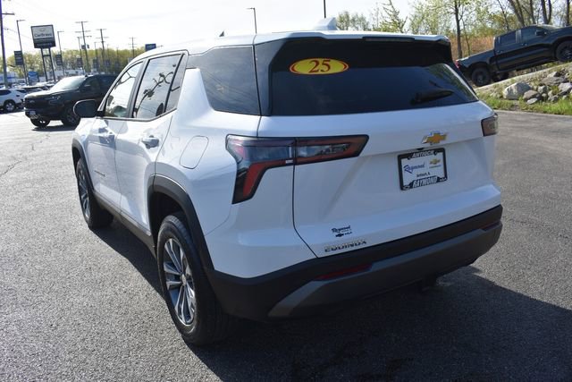 Used 2025 Chevrolet Equinox LT FWD image 5