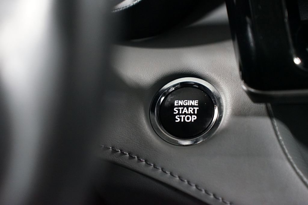 Used 2023 Toyota Highlander XLE image 23