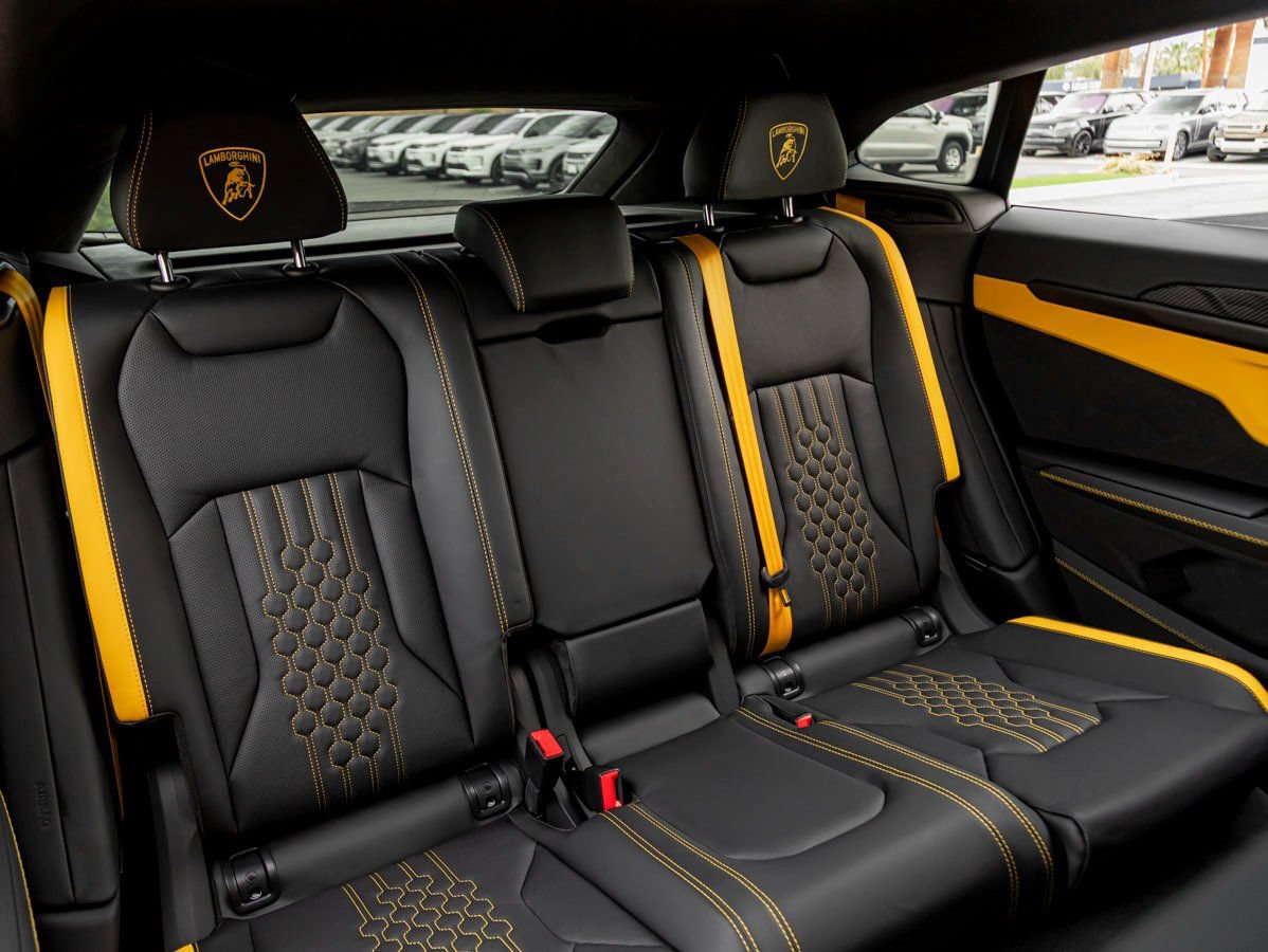 Used 2026 Lamborghini Urus SE AWD/4WD image 24