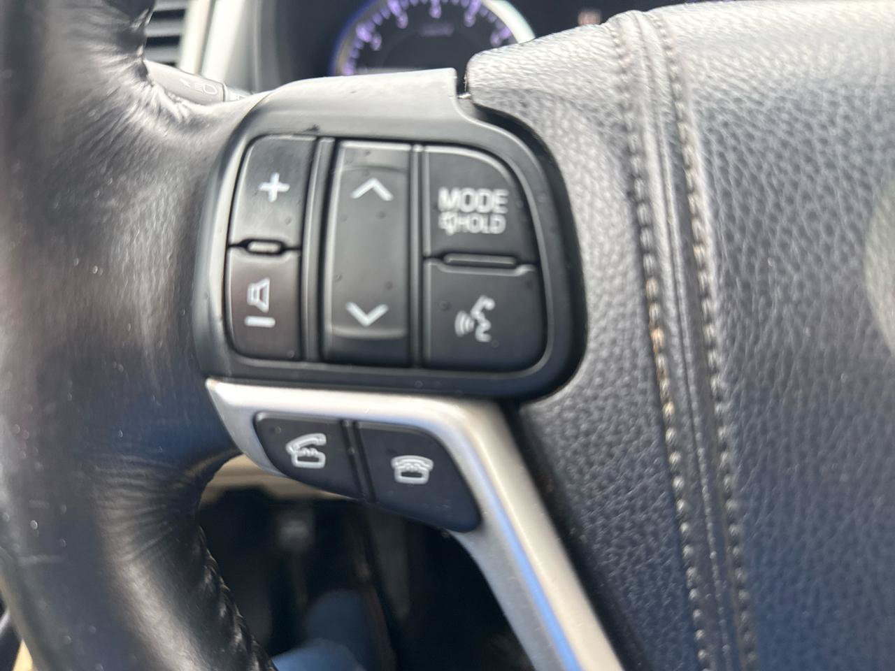 Used 2014 Toyota Highlander Limited Platinum AWD/4WD image 26