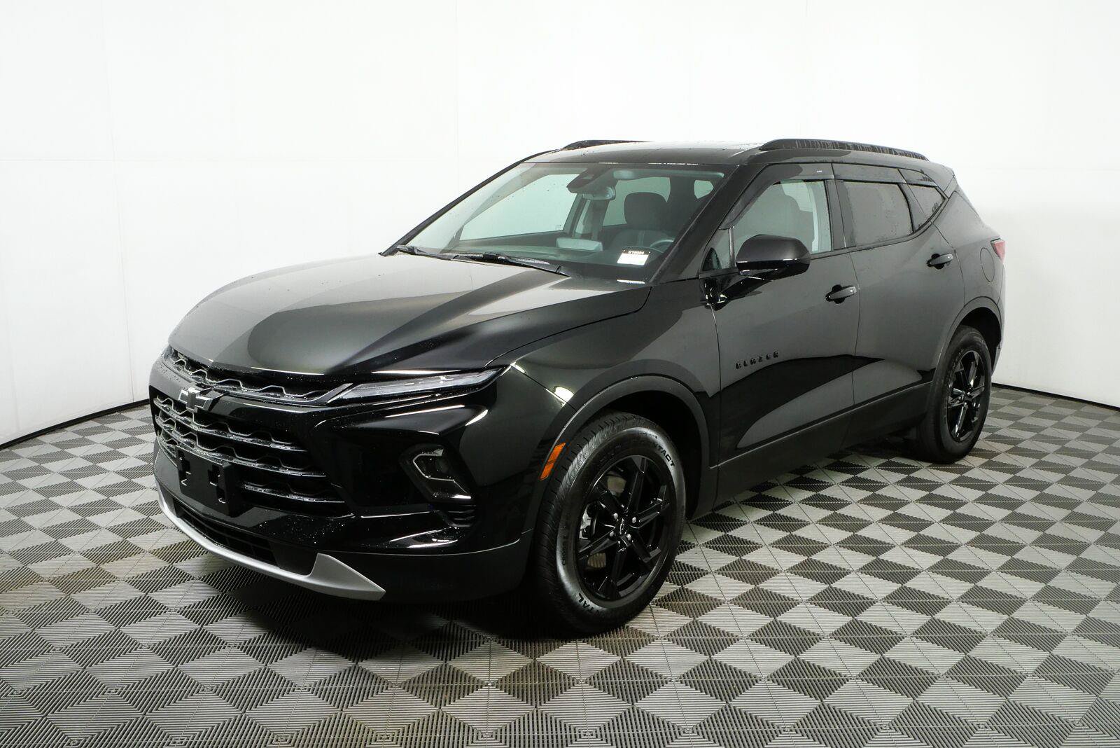 Certified 2024 Chevrolet Blazer LT w/ Convenience Package FWD image 24