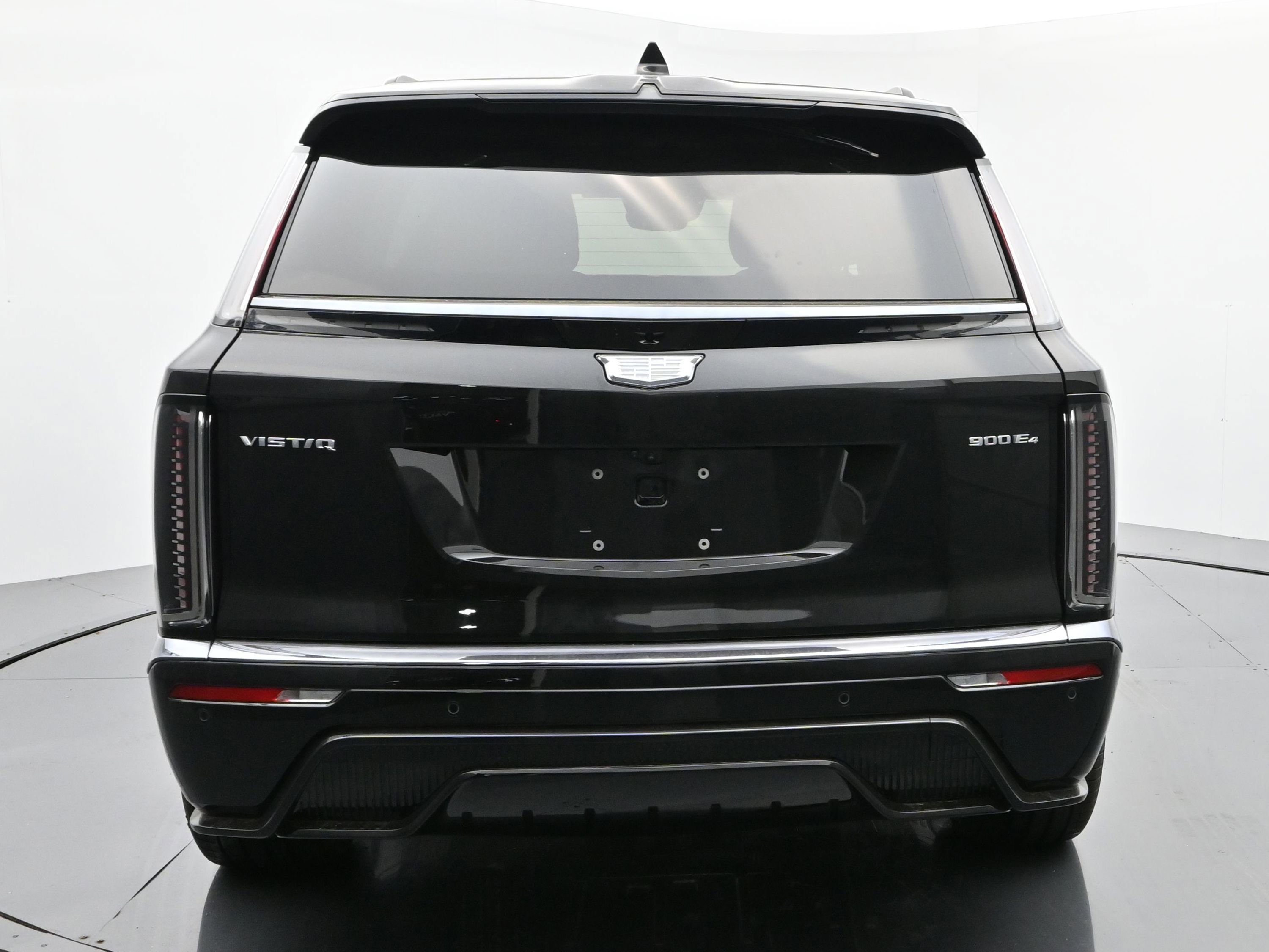 New 2026 Cadillac Vistiq Platinum w/ LPO, Floor Liner Package image 4