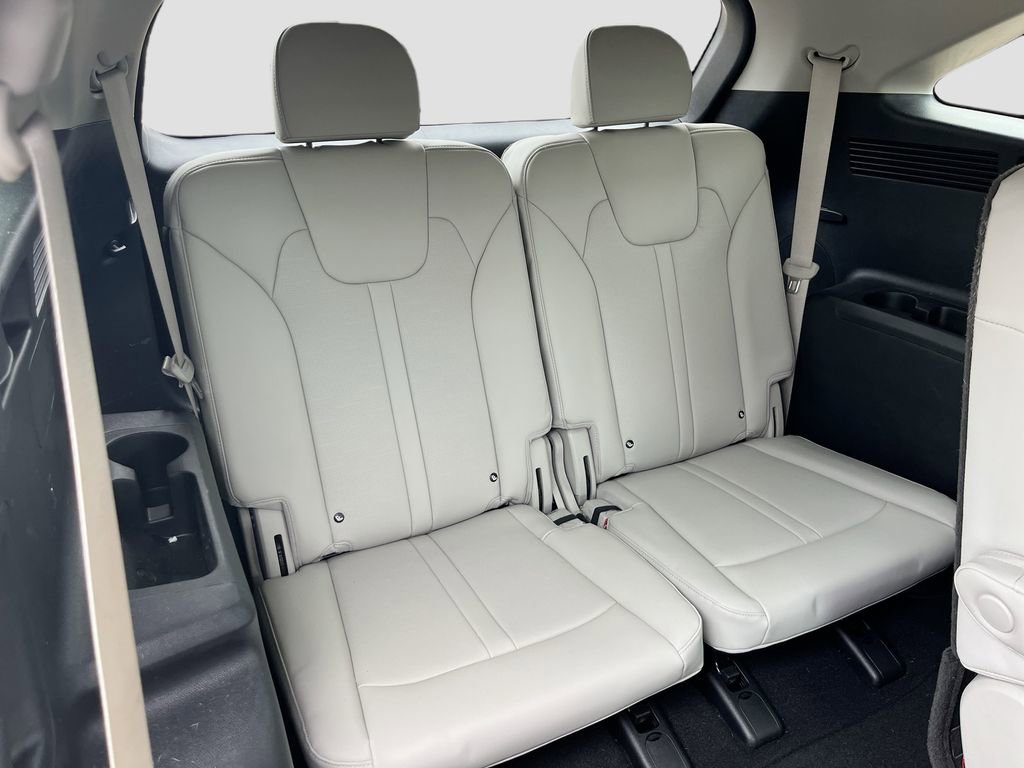 Certified 2025 Kia Sorento EX image 31