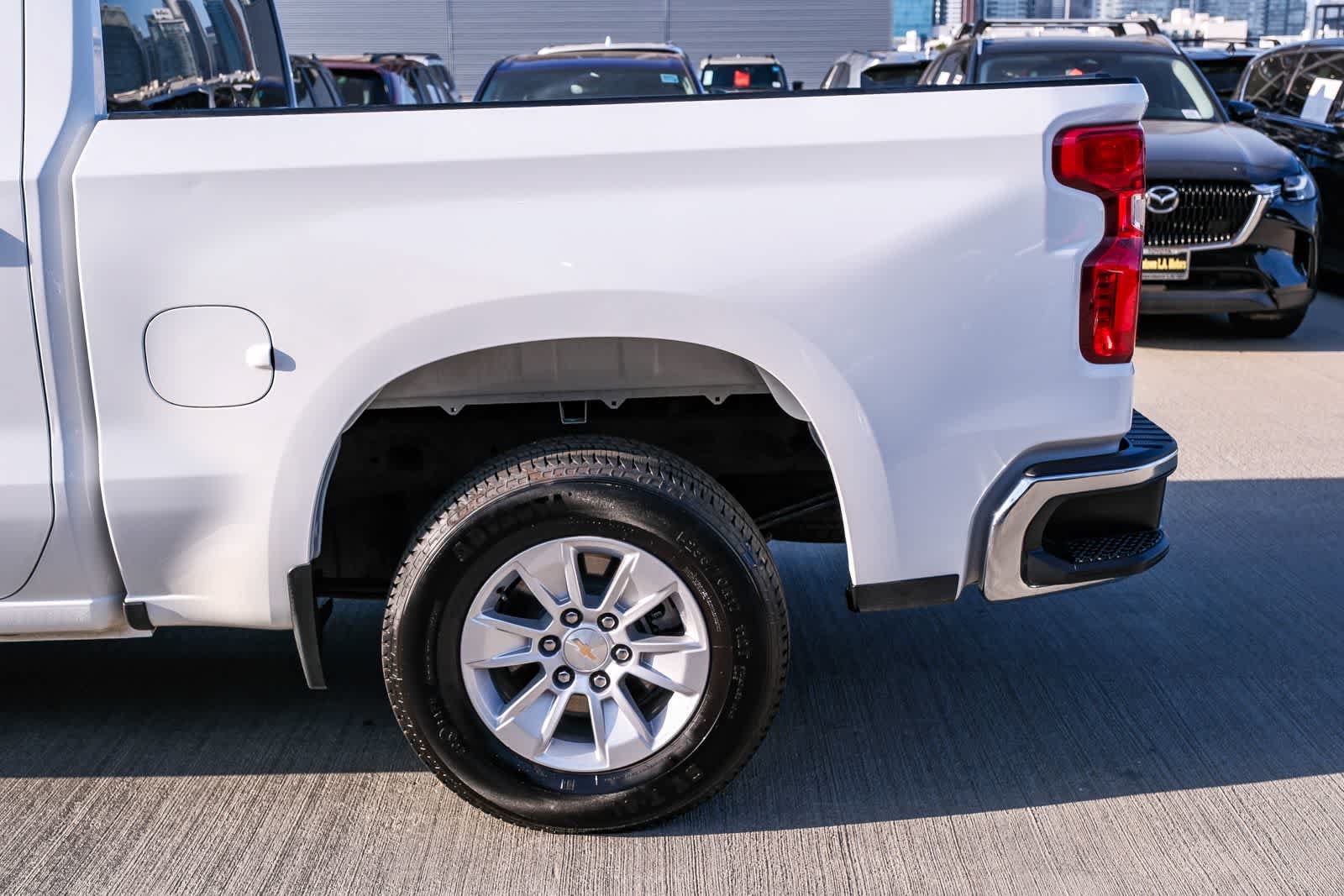 Used 2025 Chevrolet Silverado 1500 LT RWD image 8