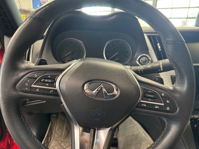 Used 2017 INFINITI Q60 Red Sport 400 image 19