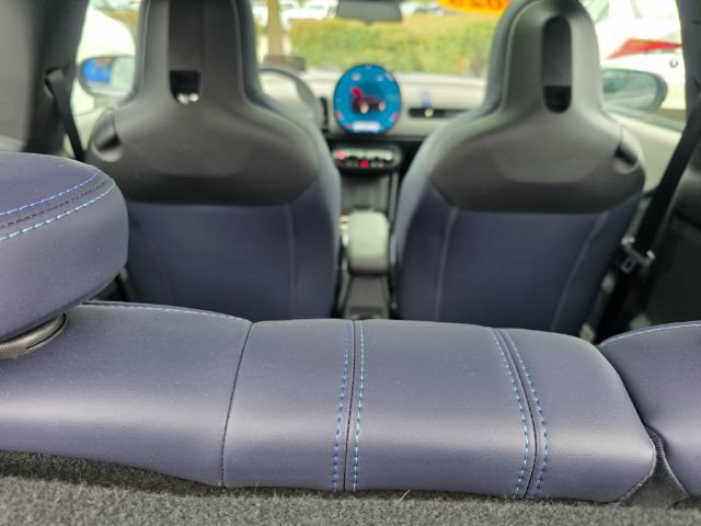 Used 2025 MINI Cooper S FWD image 9