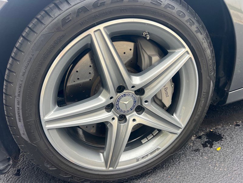 Used 2017 Mercedes-Benz E 300 4MATIC image 12