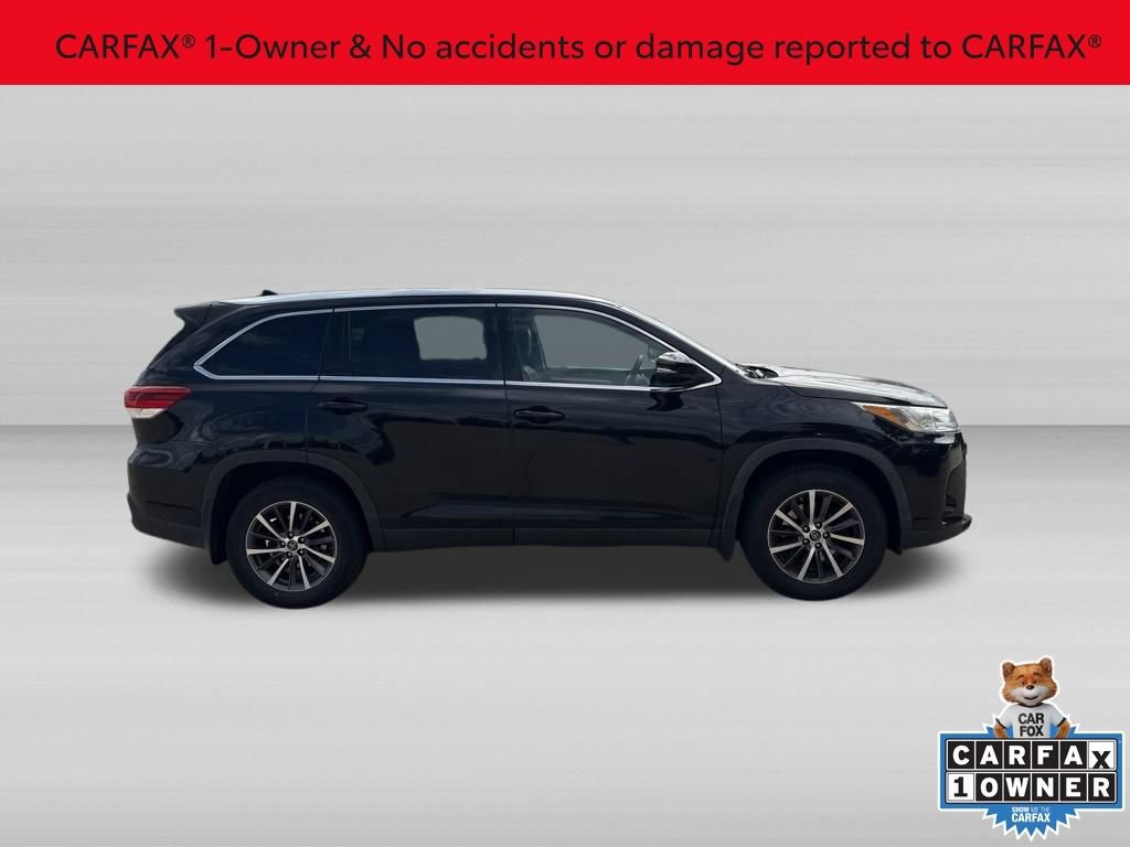 Used 2019 Toyota Highlander XLE AWD/4WD image 3