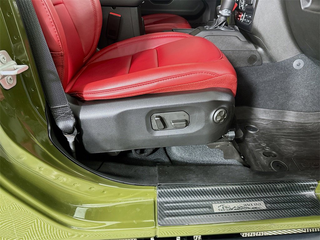 Used 2024 Jeep Wrangler Unlimited Rubicon 392 image 24