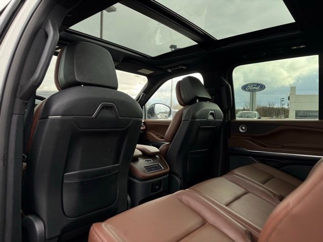 Used 2025 Lincoln Navigator L Reserve image 18