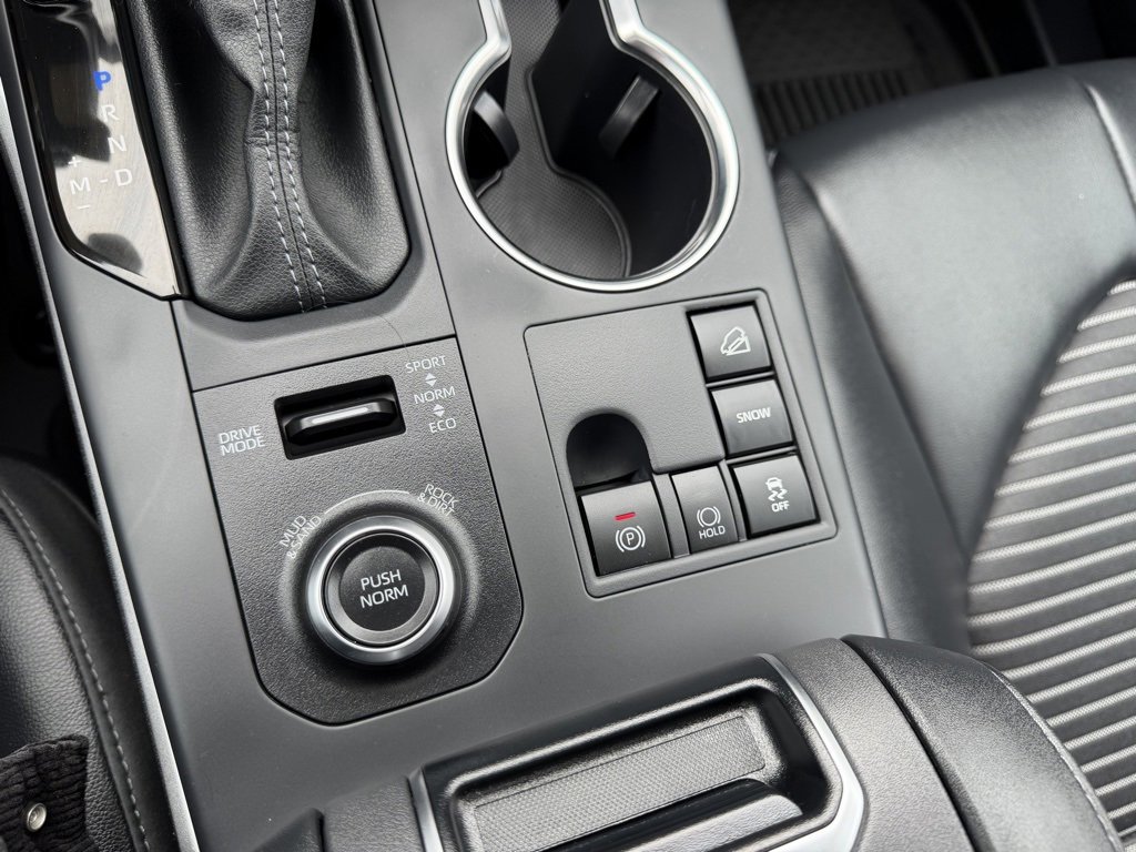 Used 2025 Toyota Highlander XSE image 26