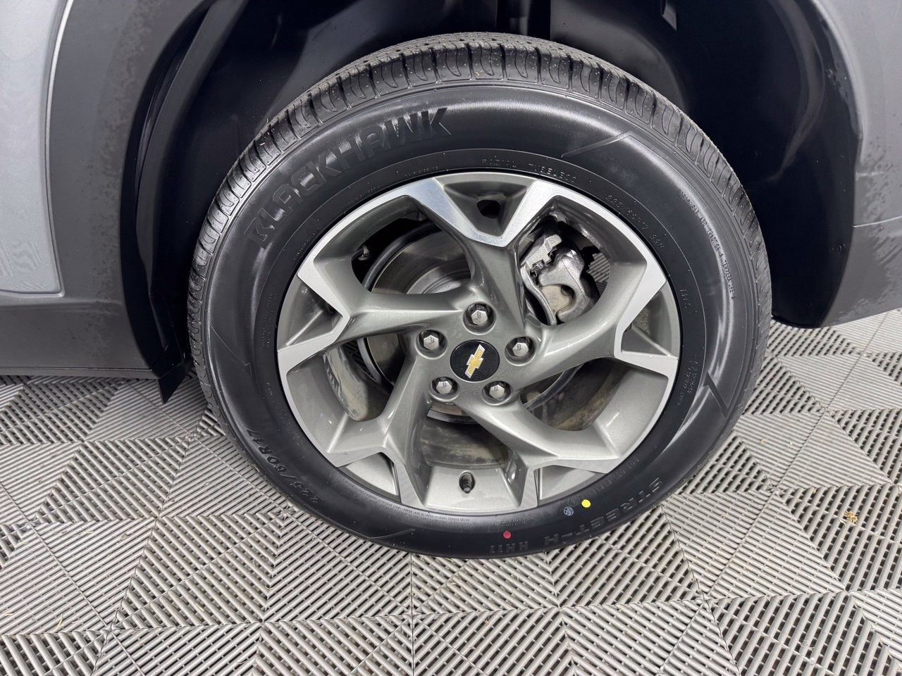 Used 2024 Chevrolet Trax LT FWD image 35
