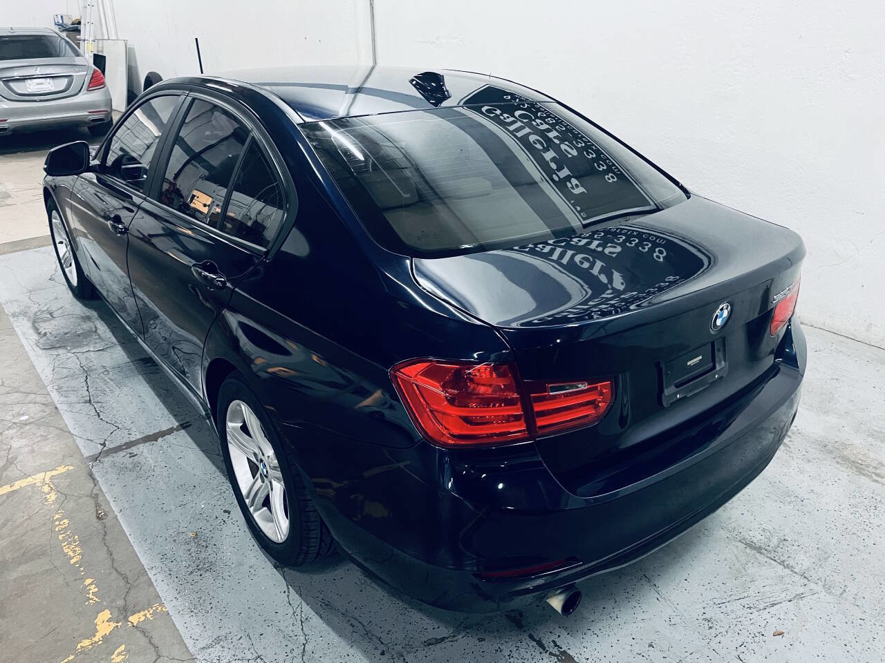 Used 2015 BMW 320i Sedan RWD image 12