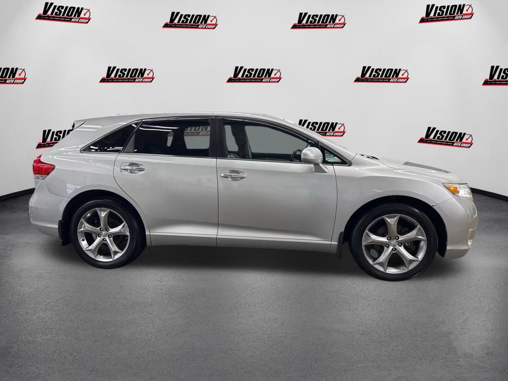 Used 2012 Toyota Venza Limited AWD/4WD image 4