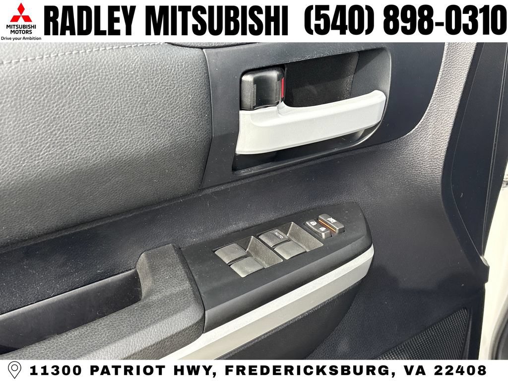 Used 2014 Toyota Tundra SR5 w/ SR5 Upgrade Package AWD/4WD image 5