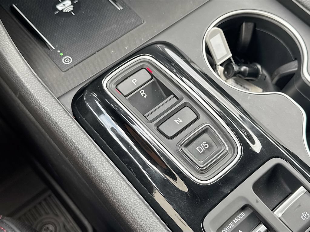 Used 2025 Honda Pilot Black Edition image 17