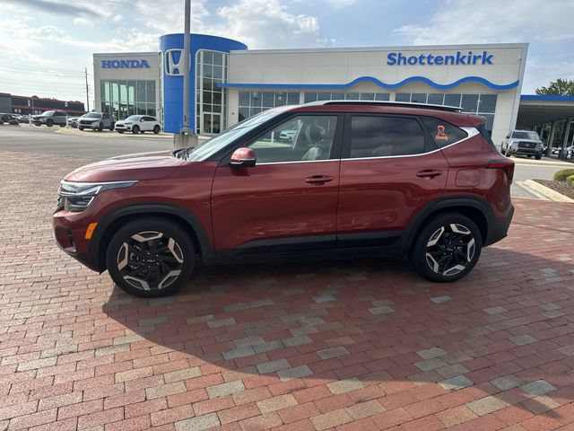 Used 2026 Kia Seltos SX w/ SX Sunroof Package AWD/4WD image 3