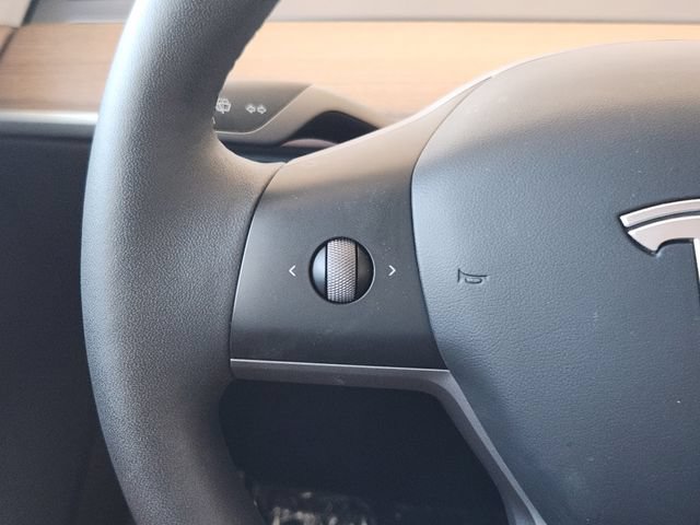 Used 2023 Tesla Model 3 Standard Range RWD image 32