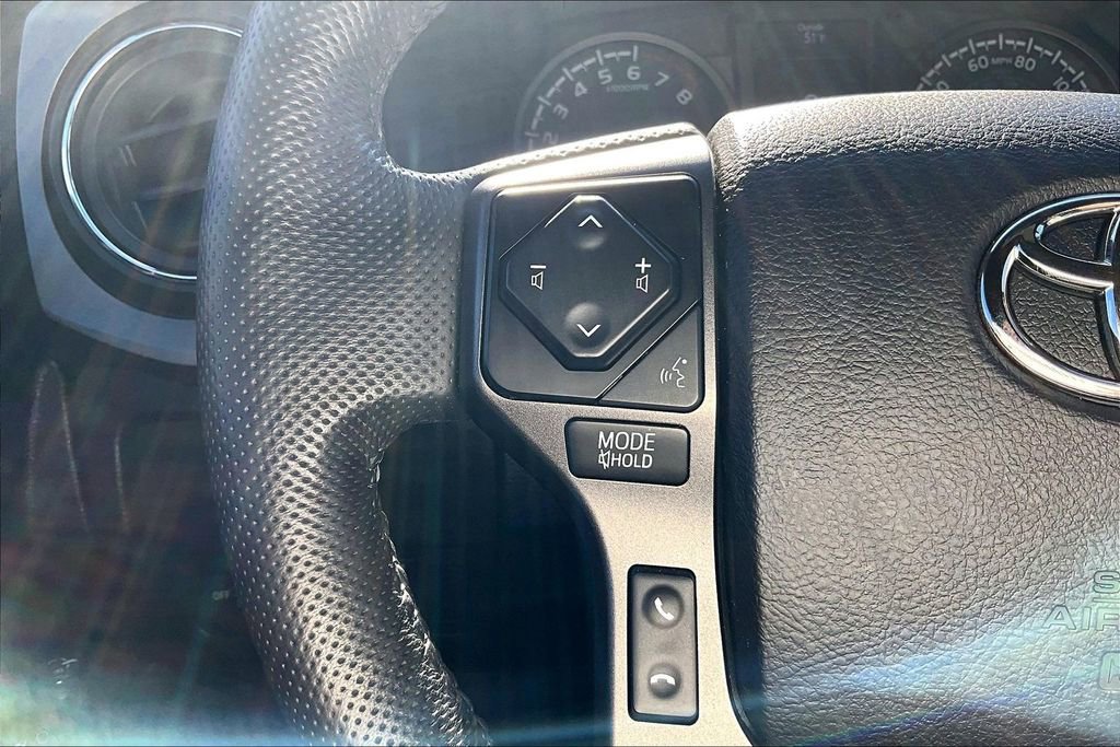 Used 2023 Toyota Tacoma TRD Sport w/ Technology Package image 19