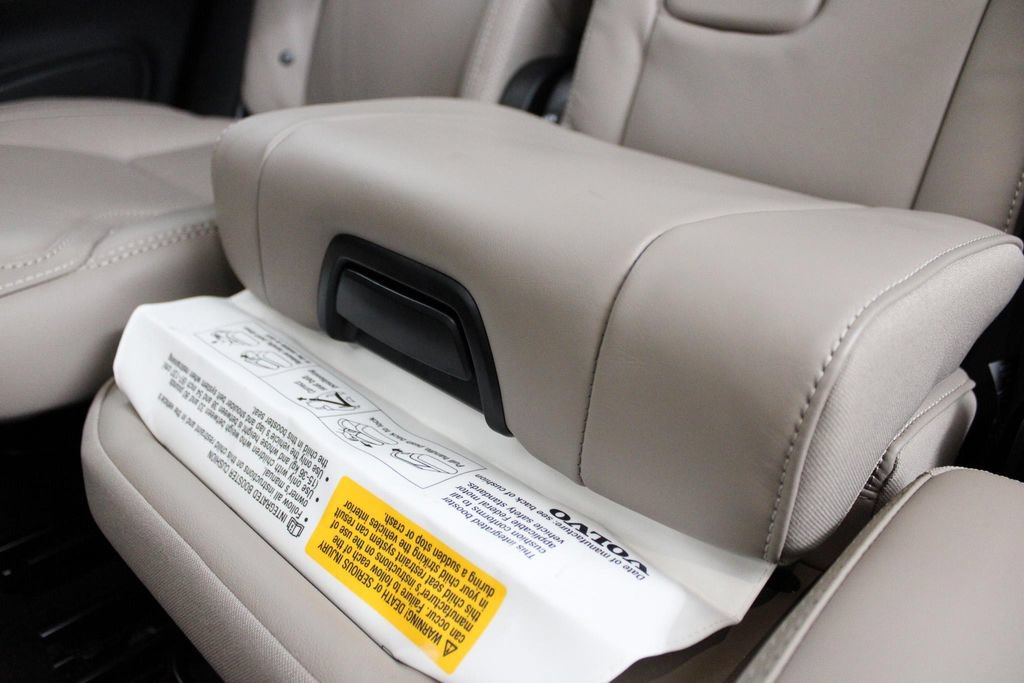 Certified 2025 Volvo XC90 B5 Ultra AWD/4WD image 44