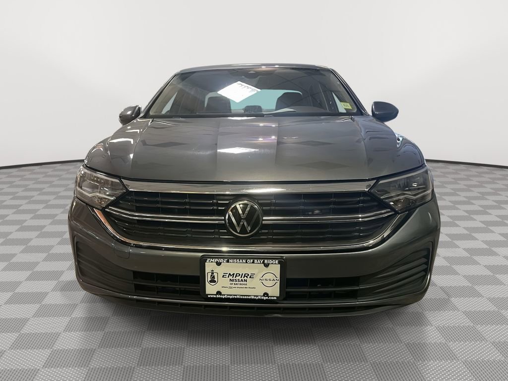 Used 2023 Volkswagen Jetta SE image 8