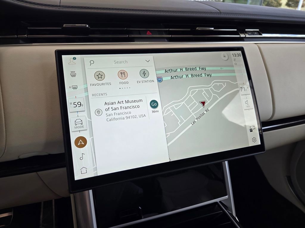 New 2025 Land Rover Range Rover SE image 39