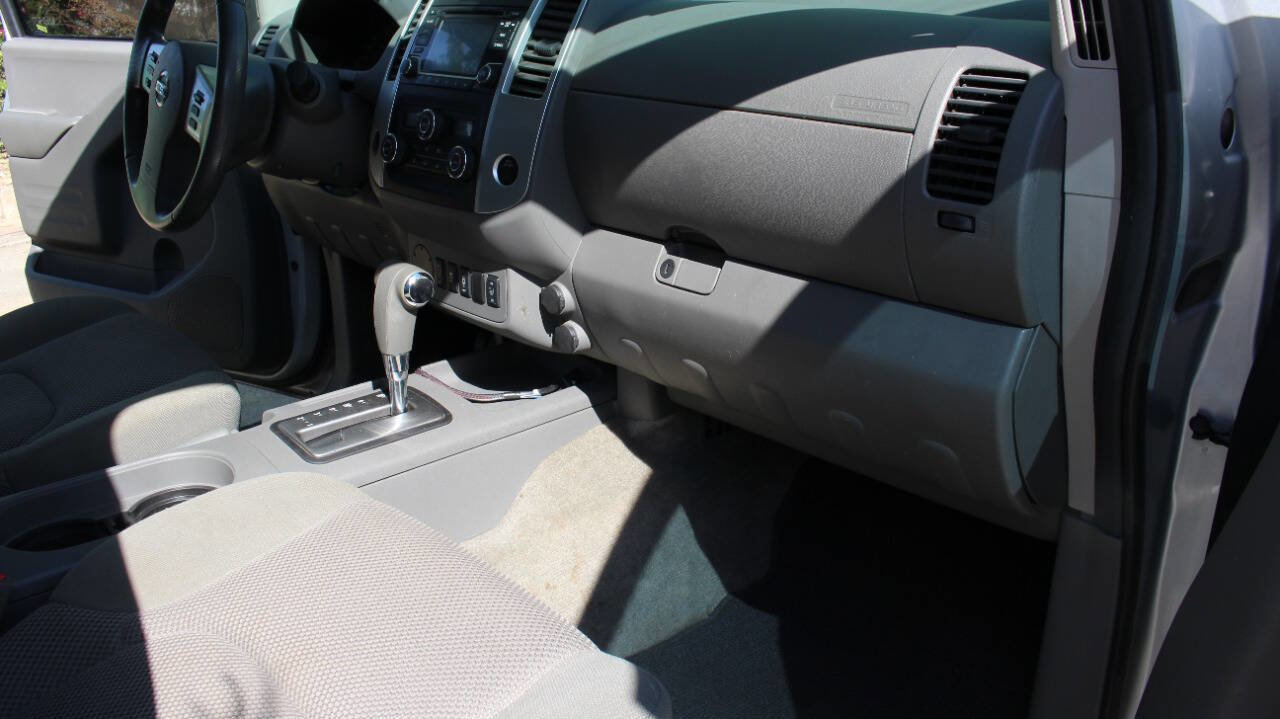 Used 2015 Nissan Frontier SV w/ SV Value Truck Package image 30