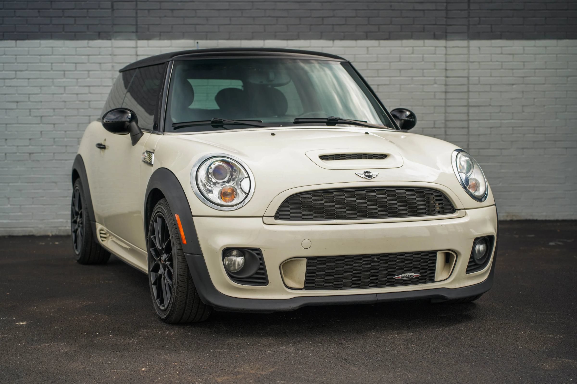 Used 2011 MINI Cooper John Cooper Works FWD image 3