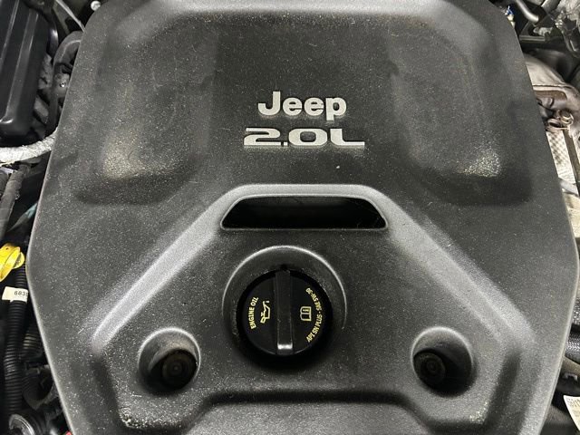 Used 2021 Jeep Wrangler Unlimited Sahara w/ Uconnect 4C Nav & Sound Group AWD/4WD image 10